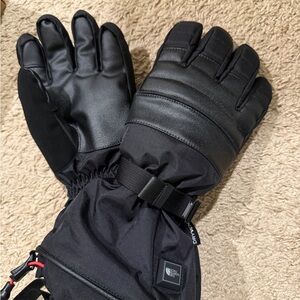 NWT North Face Black Heated Montana Inferno Etip Gloves